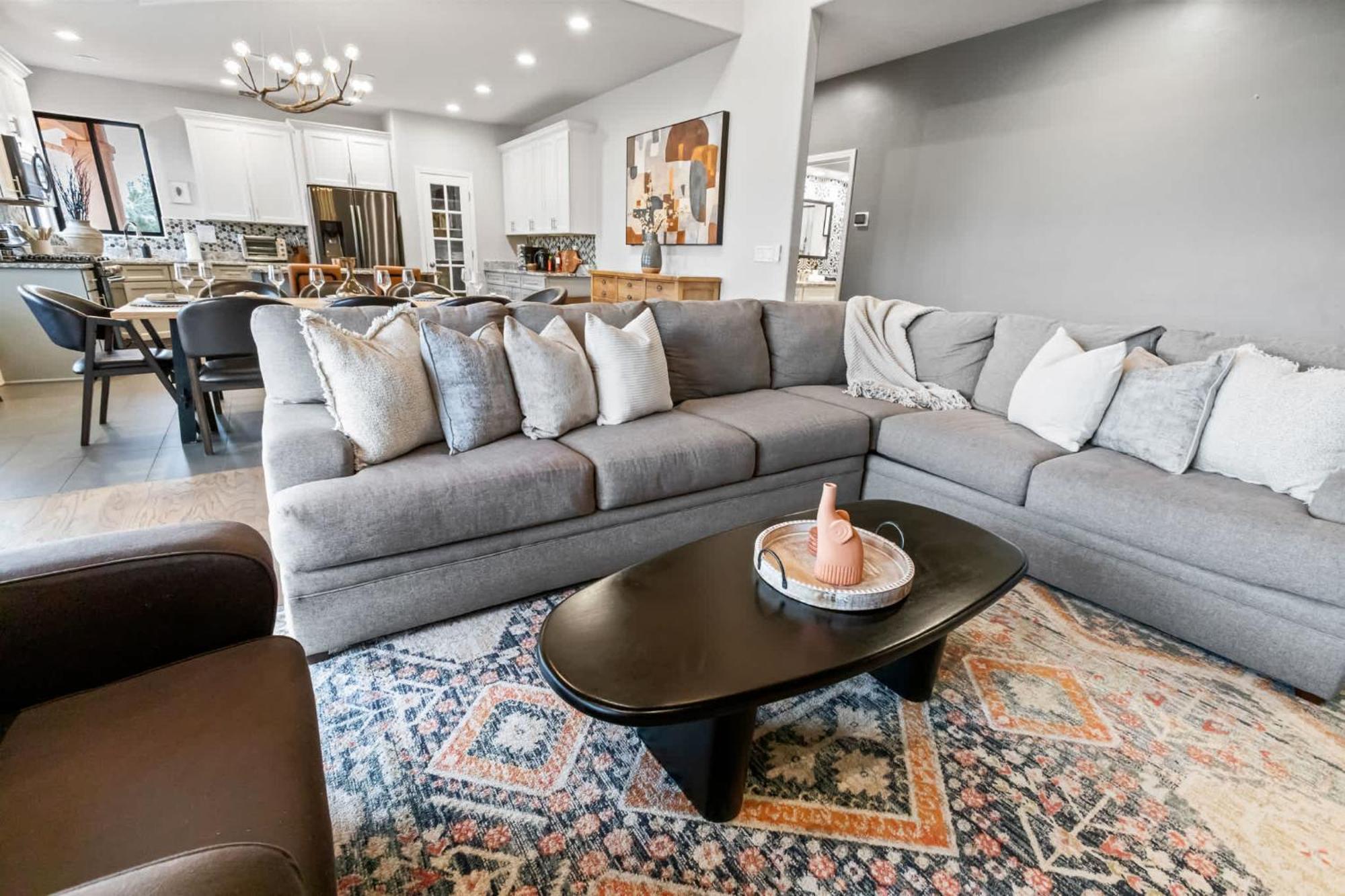 5 Bed 3 Bath Uptown Sedona-Game Room-Sauna-Cold Plunge-Jacuzzi-Gym Exterior foto