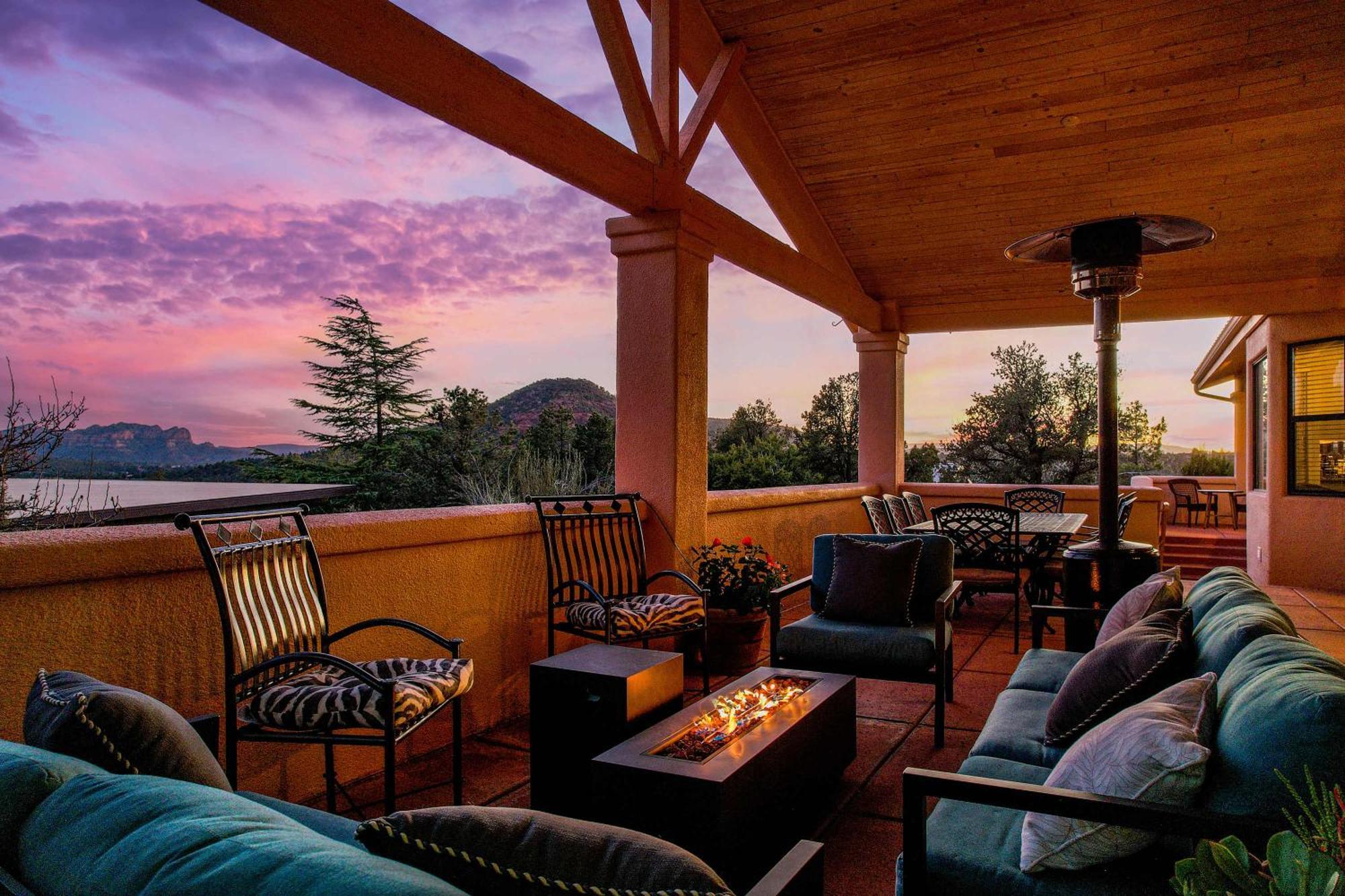 5 Bed 3 Bath Uptown Sedona-Game Room-Sauna-Cold Plunge-Jacuzzi-Gym Exterior foto